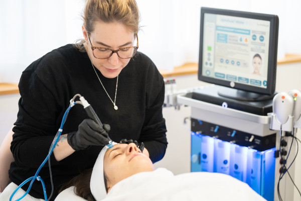 Hydrafacial